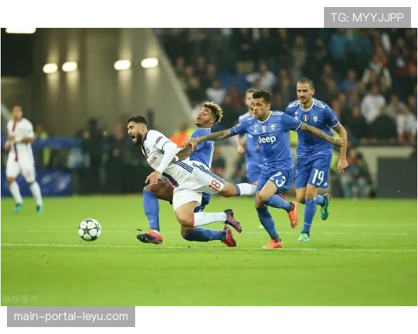 球员评分：斯佩齐亚门将全场8次扑救获评满分